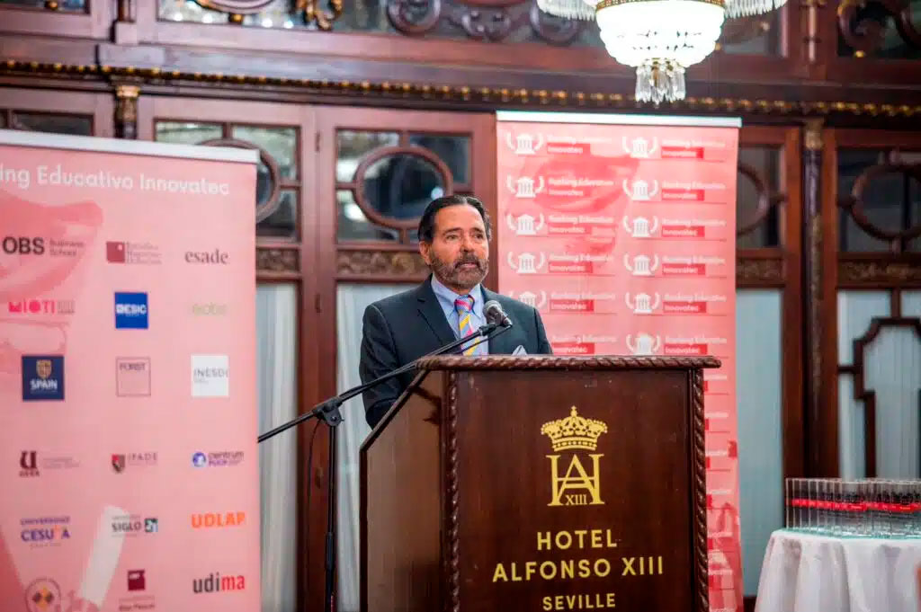 uees-universidad-online-top-1-en-ranking-innovatec